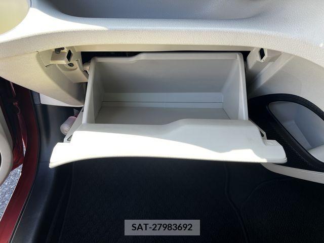 Toyota SIENTA 2016-06 298409-13