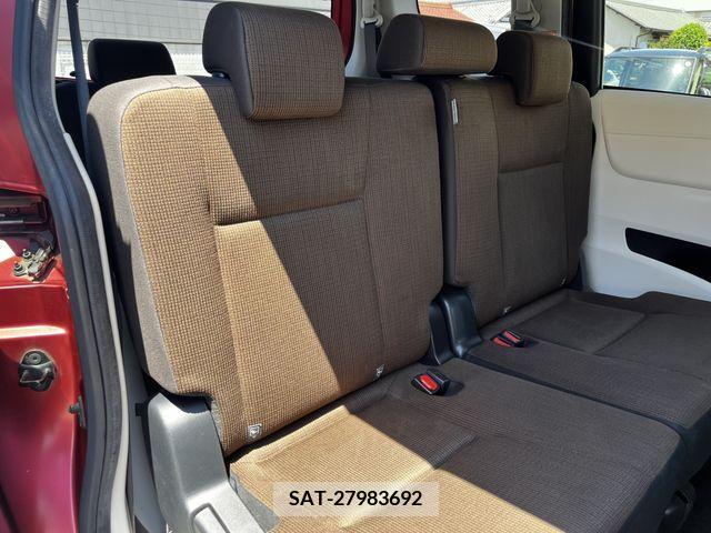 Toyota SIENTA 2016-06 298409-17