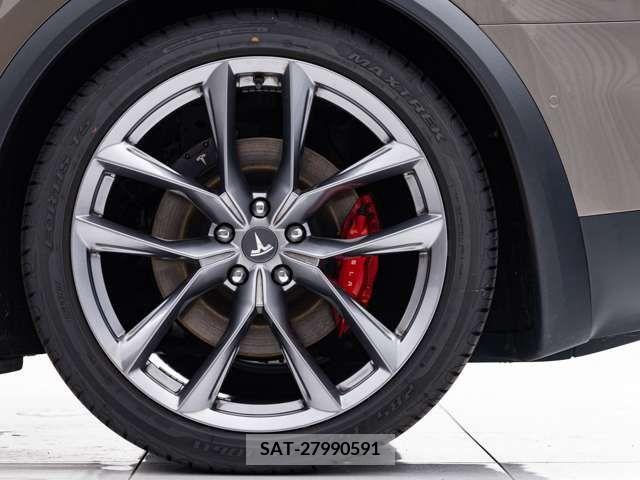 Tesla MODEL X 2017-02 205184-9