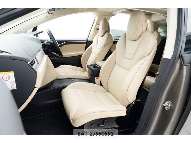 Tesla MODEL X 2017-02 205184-24