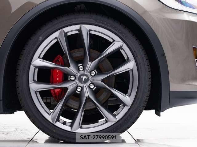 Tesla MODEL X 2017-02 205184-3