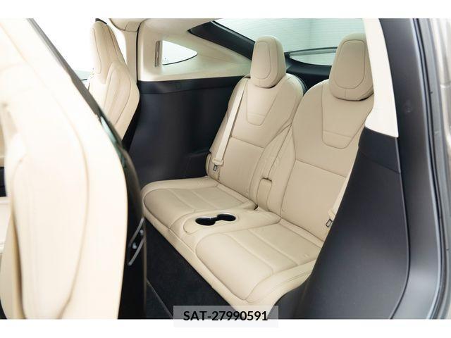 Tesla MODEL X 2017-02 205184-26