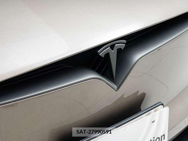 Tesla MODEL X 2017-02 205184-17