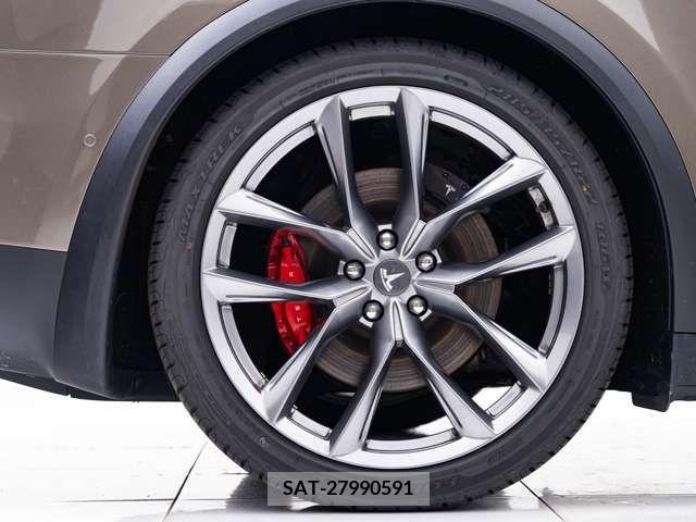Tesla MODEL X 2017-02 205184-14