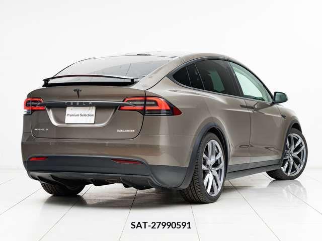 Tesla MODEL X 2017-02 205184-12