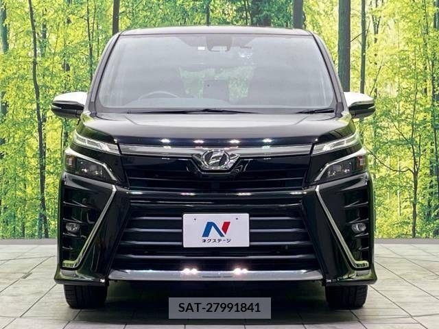 Toyota VOXY 2018-02 216538-14
