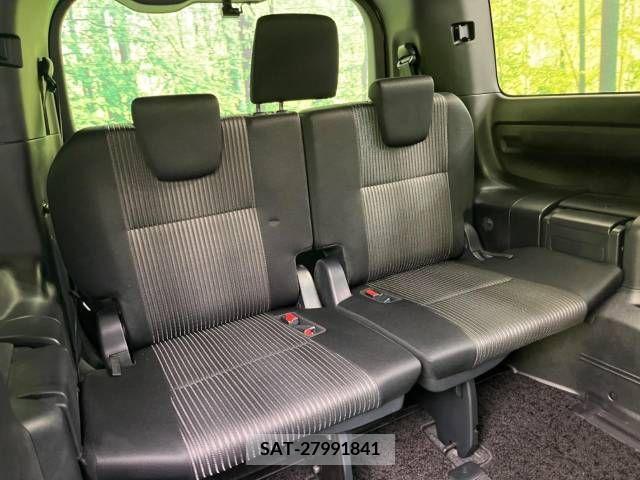 Toyota VOXY 2018-02 216538-10
