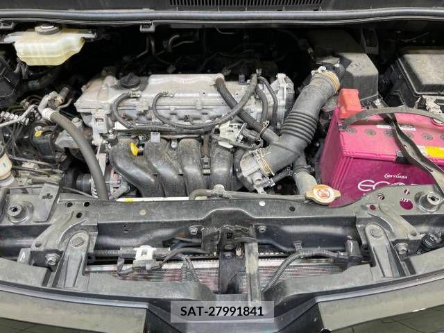 Toyota VOXY 2018-02 216538-18