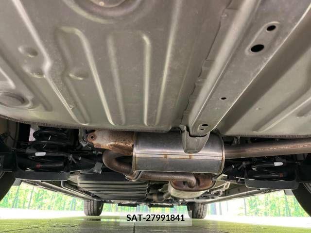Toyota VOXY 2018-02 216538-19