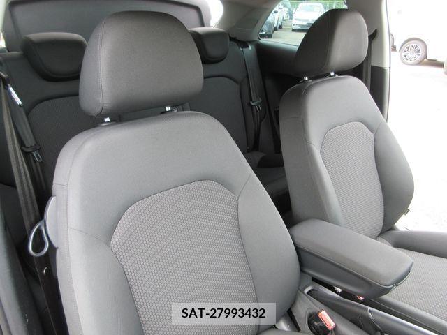Audi A1 2012-05 317874-10