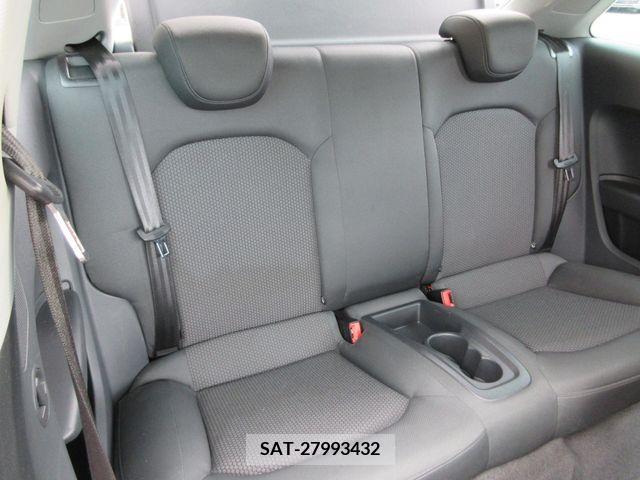 Audi A1 2012-05 317874-9