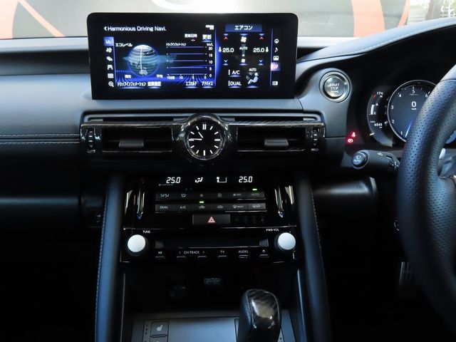 Lexus IS 2022-01 15724-21
