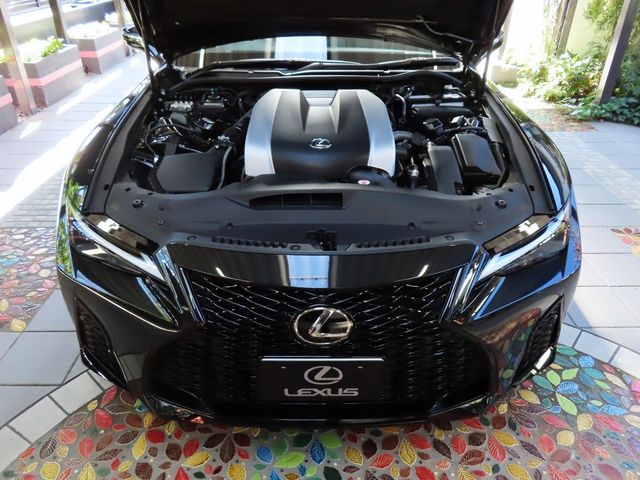 Lexus IS 2022-01 15724-26