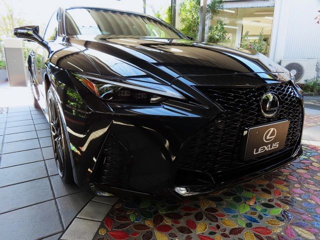 Lexus IS 2022-01 15724-0