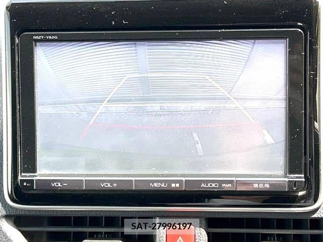 Toyota VOXY 2014-08 370502-5