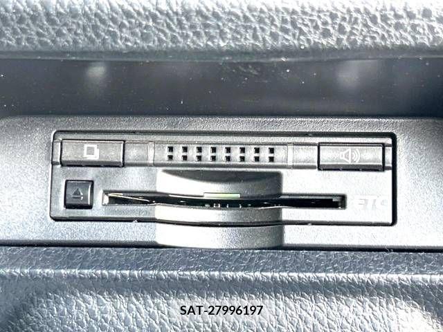 Toyota VOXY 2014-08 370502-6