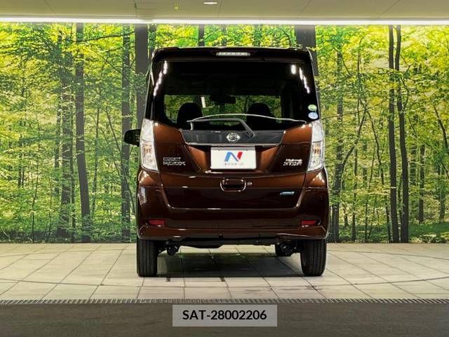 Nissan ROOX 2015-02 323770-15