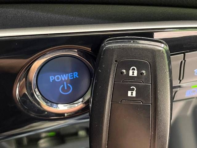 Toyota PRIUS 2019-08 14346-7