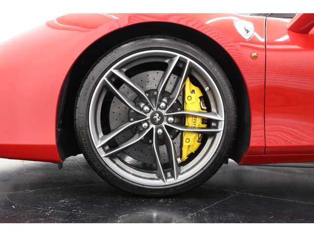 Ferrari 488 GTB 2016-12 13004-3
