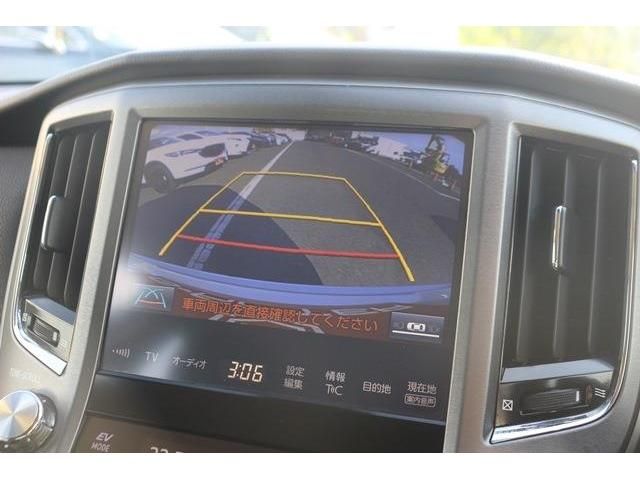Toyota CROWN SEDAN 2017-05 23672-15