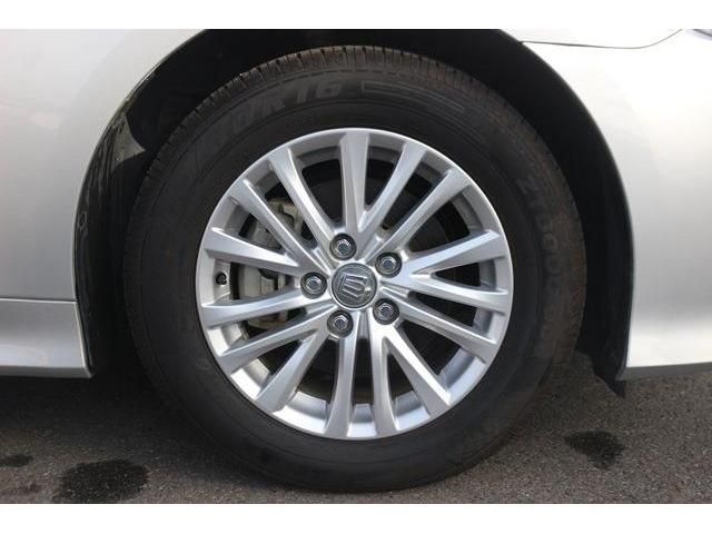 Toyota CROWN SEDAN 2017-05 23672-7