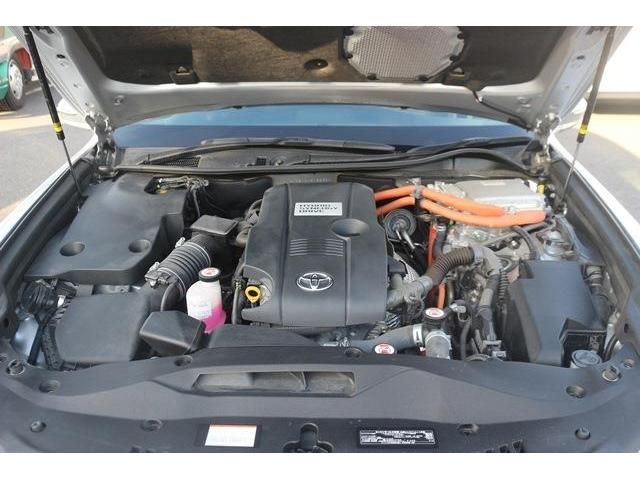 Toyota CROWN SEDAN 2017-05 23672-18