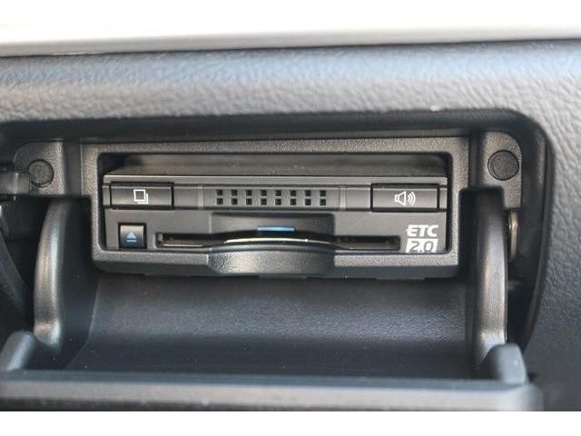 Toyota CROWN SEDAN 2017-05 23672-17