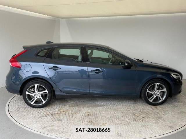 Volvo V40 2016-09 288683-19