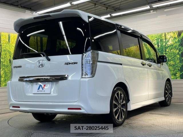 Honda e 2013-09 218086-18