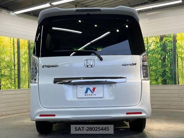 Honda e 2013-09 218086-16