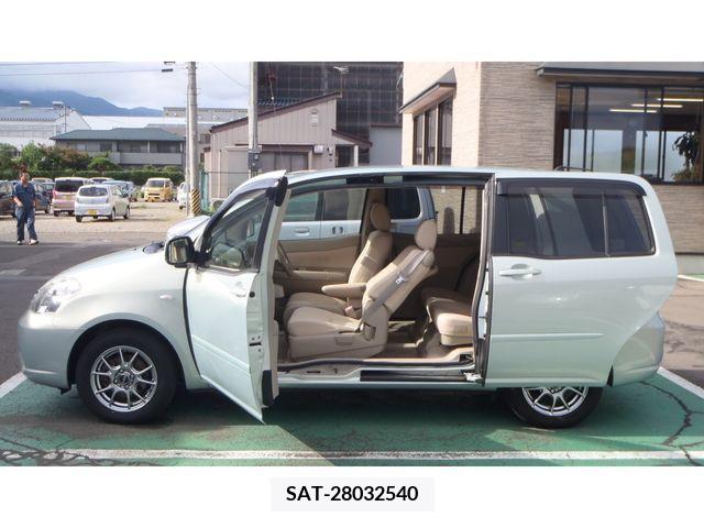 Toyota RAUM 2009-11 201054-5