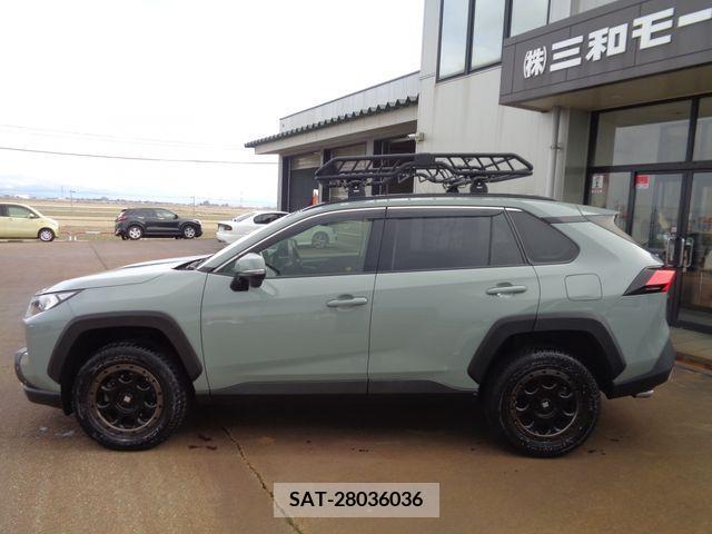 Toyota RAV4 2019-10 244183-5