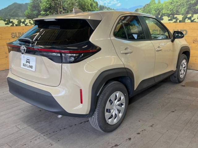 Toyota YARIS CROSS 2023-03 184915-17