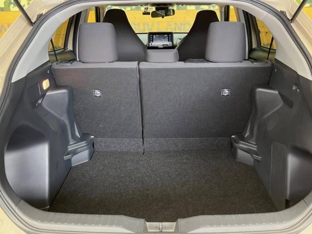 Toyota YARIS CROSS 2023-03 184915-10