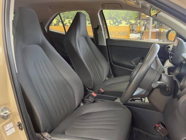 Toyota YARIS CROSS 2023-03 184915-8