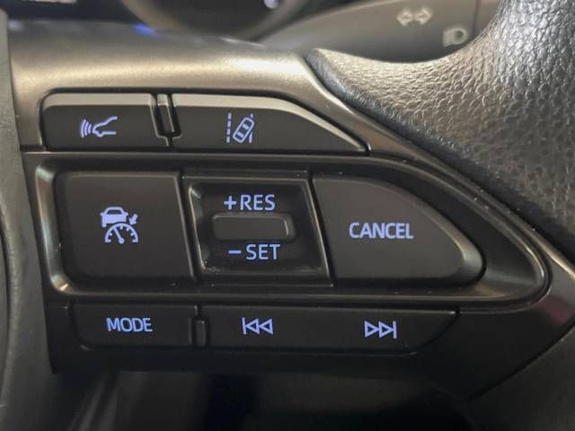 Toyota YARIS CROSS 2023-03 184915-4