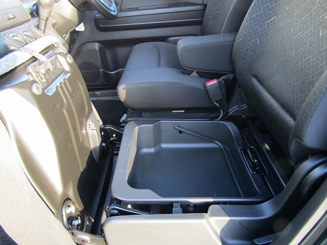 Suzuki WAGON R 2022-09 11905-16