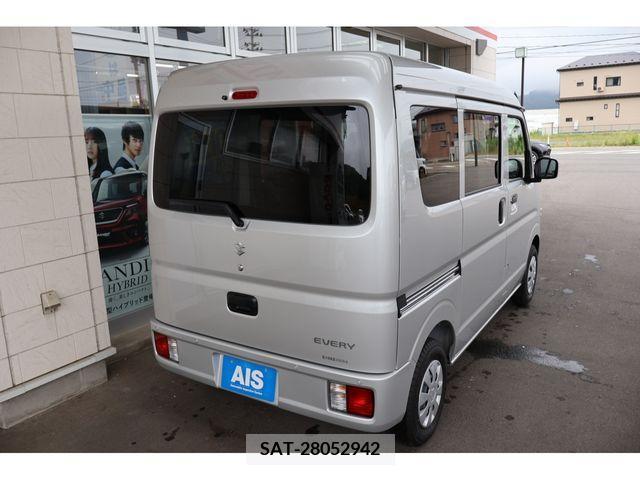 Suzuki EVERY 2024-07 379691-2