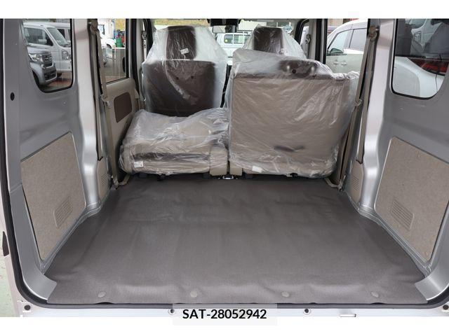 Suzuki EVERY 2024-07 379691-18