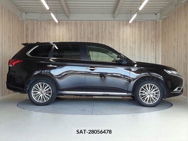 Mitsubishi OUTLANDER PHEV 2019-09 303575-17