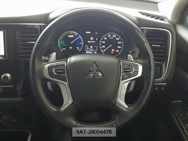 Mitsubishi OUTLANDER PHEV 2019-09 303575-11