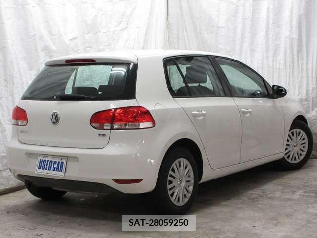 VolksWagen GOLF 2011-08 370667-6