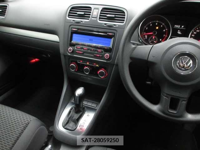 VolksWagen GOLF 2011-08 370667-14