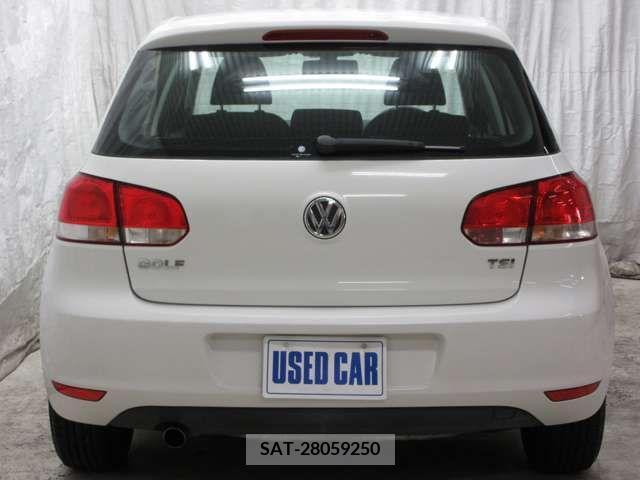 VolksWagen GOLF 2011-08 370667-4
