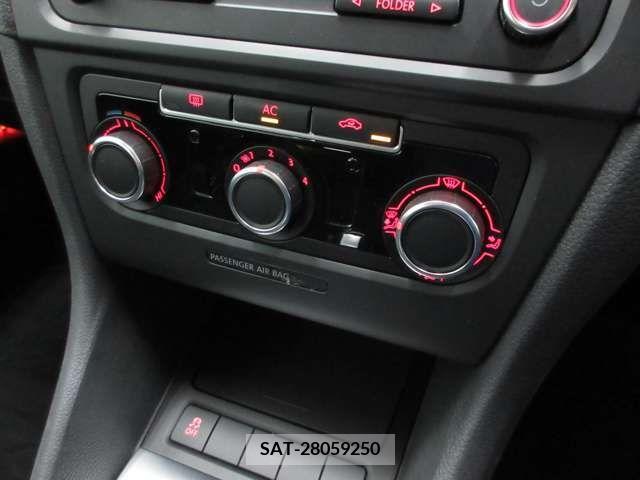 VolksWagen GOLF 2011-08 370667-16