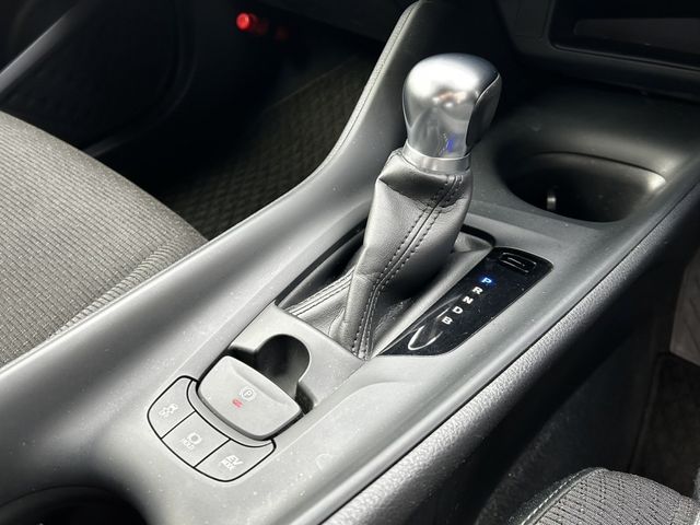 Toyota C-HR 2018-09 13505-24