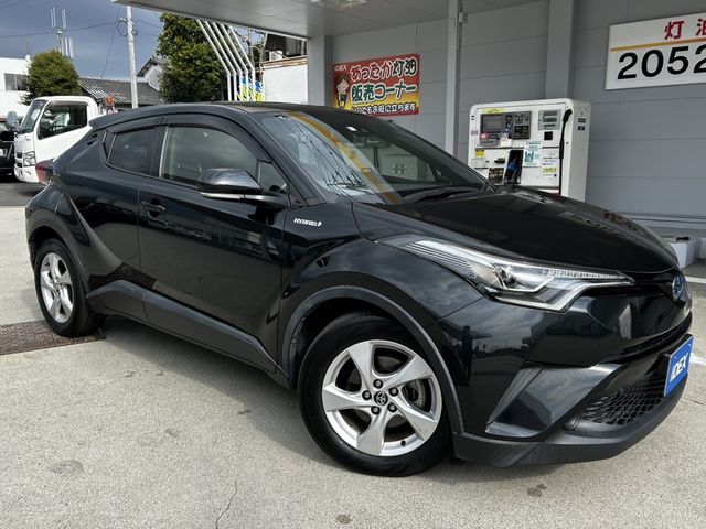Toyota C-HR 2018-09 13505-4