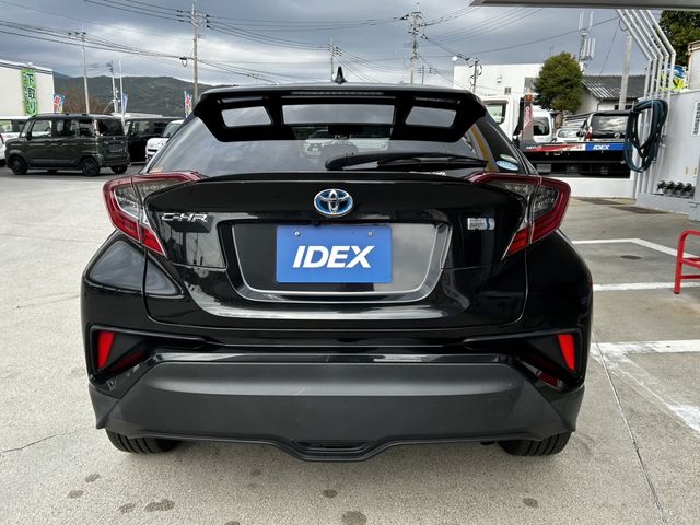 Toyota C-HR 2018-09 13505-6