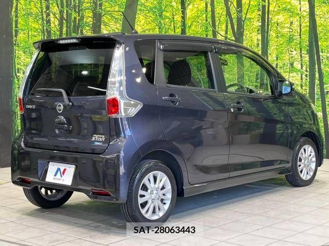 Nissan DAYZ 2015-05 266472-17