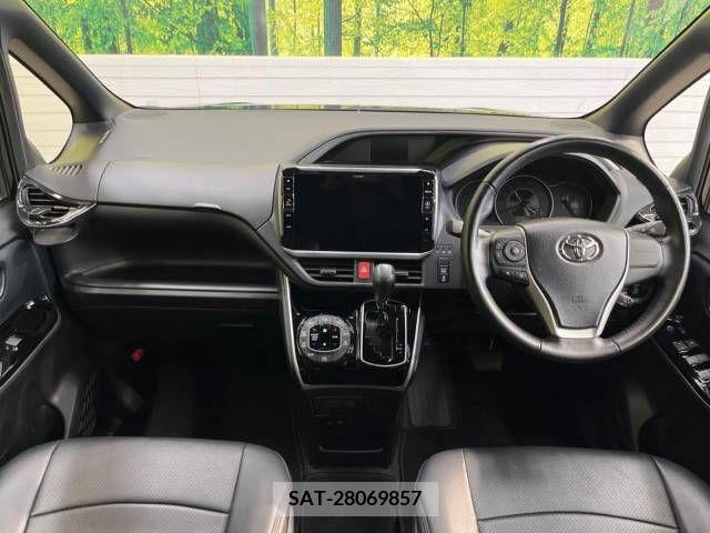 Toyota VOXY 2020-07 236076-1